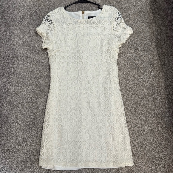Lulu's White Sheath Mini Dress Crew Neck Short Sleeve - Picture 1 of 2